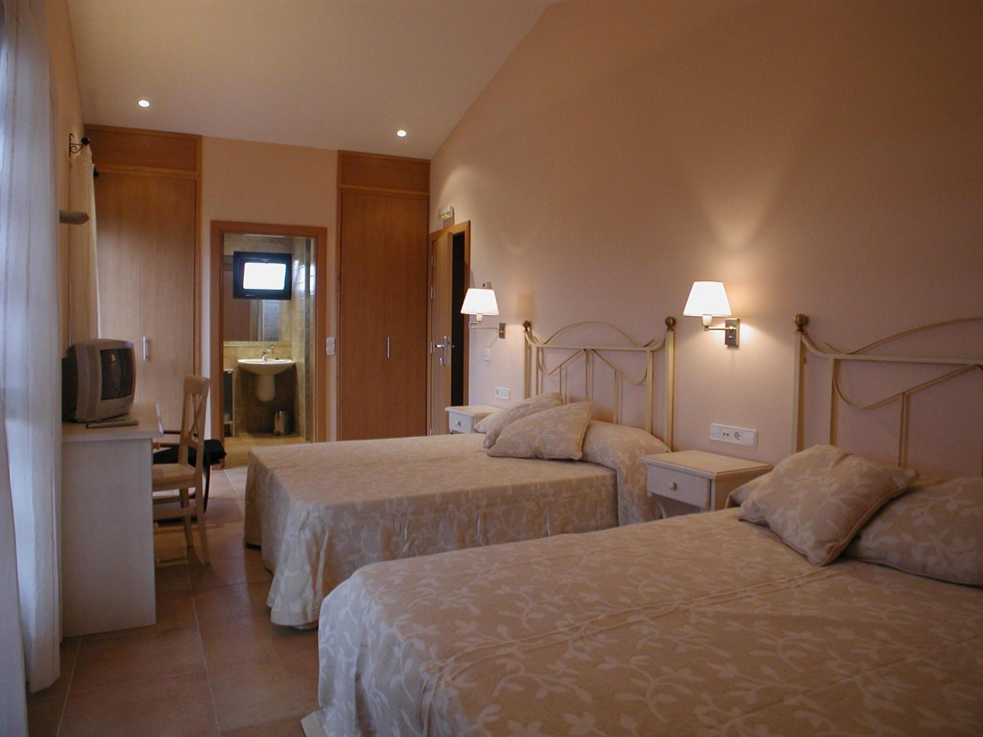 Hotel Era Conte Bierge Ruang foto